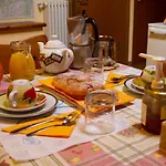 Il Nido Dello Svasso -foresteria Lombarda- Frühstückspension Sorico