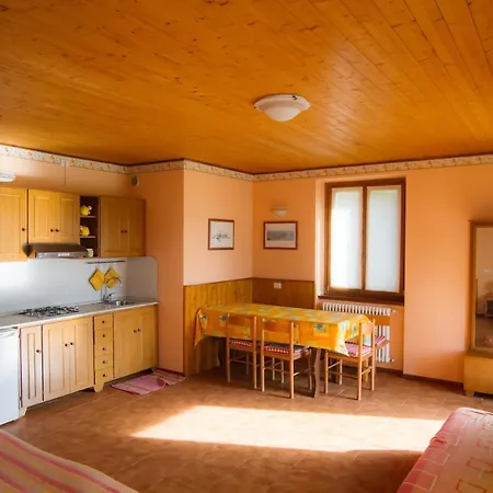 Oda ve Kahvaltı Il Nido Dello Svasso -foresteria Lombarda- Sorico