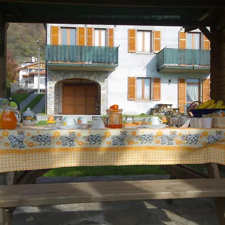 Il Nido Dello Svasso -foresteria Lombarda- Oda ve Kahvaltı Sorico