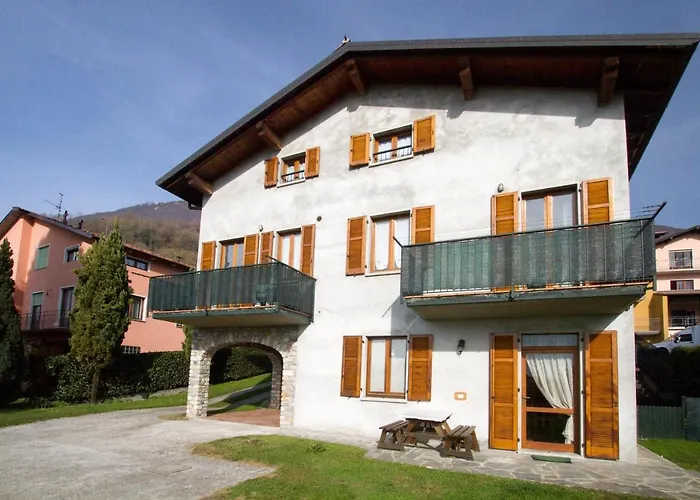 Il Nido Dello Svasso -foresteria Lombarda- 3* Сорико