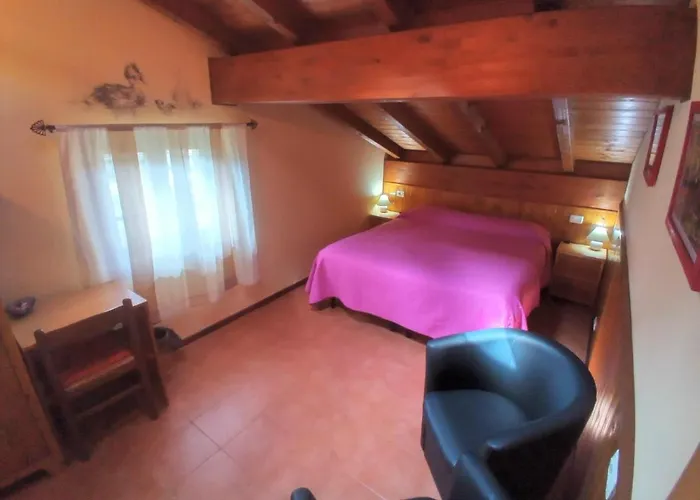 Il Nido Dello Svasso -foresteria Lombarda-